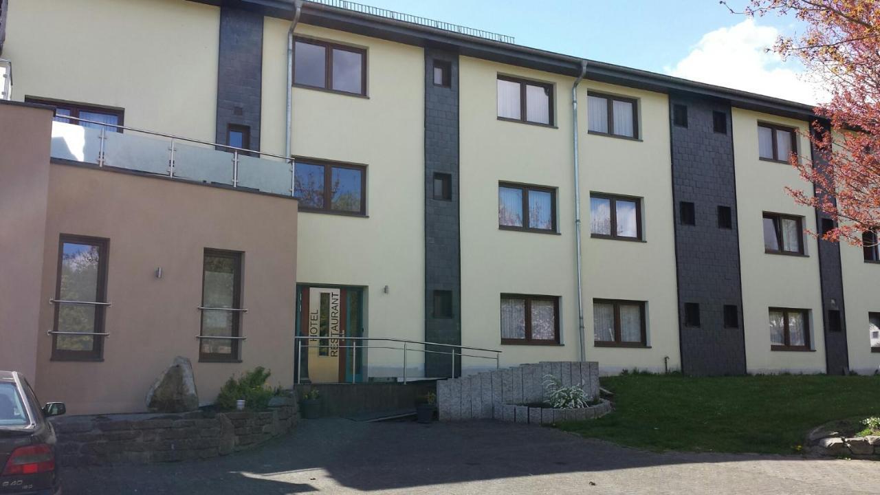 Hotel Zum Buchenberg St. Vith Esterno foto