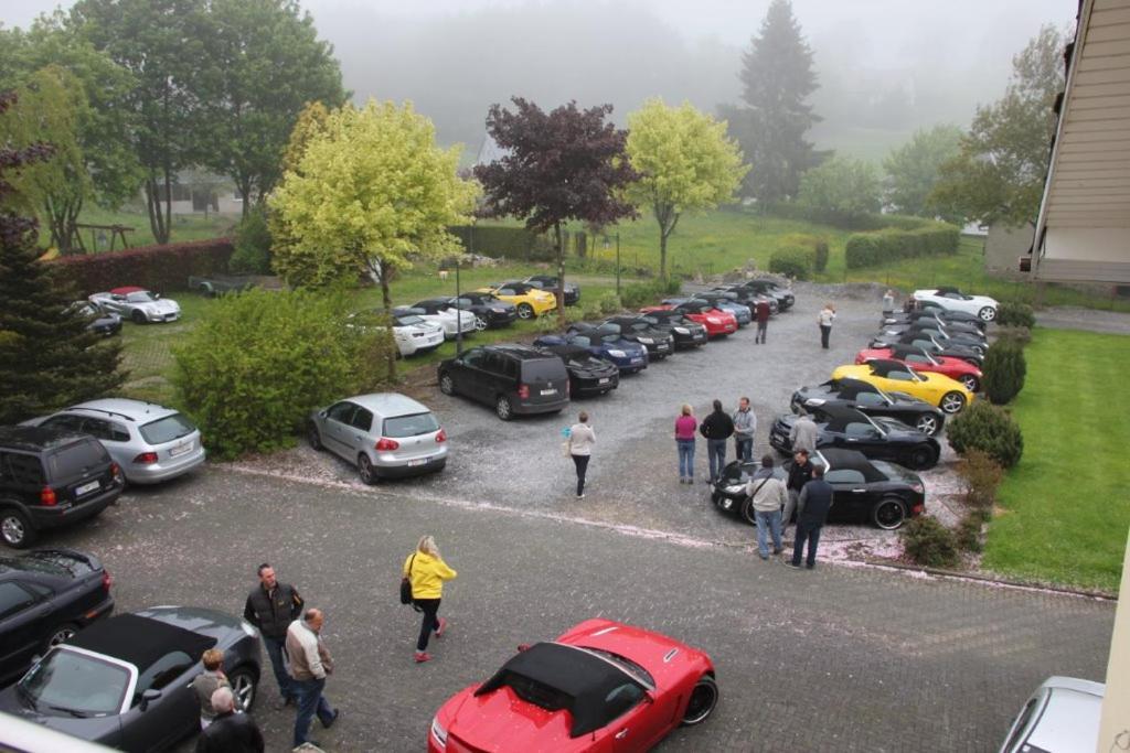 Hotel Zum Buchenberg St. Vith Esterno foto